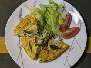 ツナとざっくり野菜のオムレツ