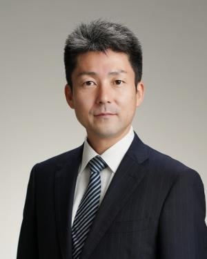 香美市長　依光　晃一郎