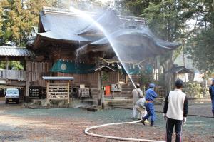 大川上美良布神社放水訓練