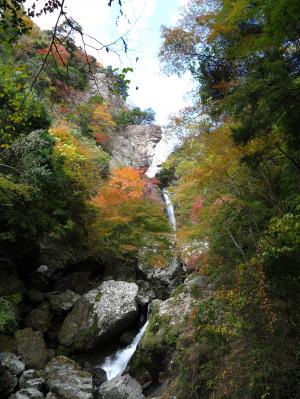 大荒の滝（近景）